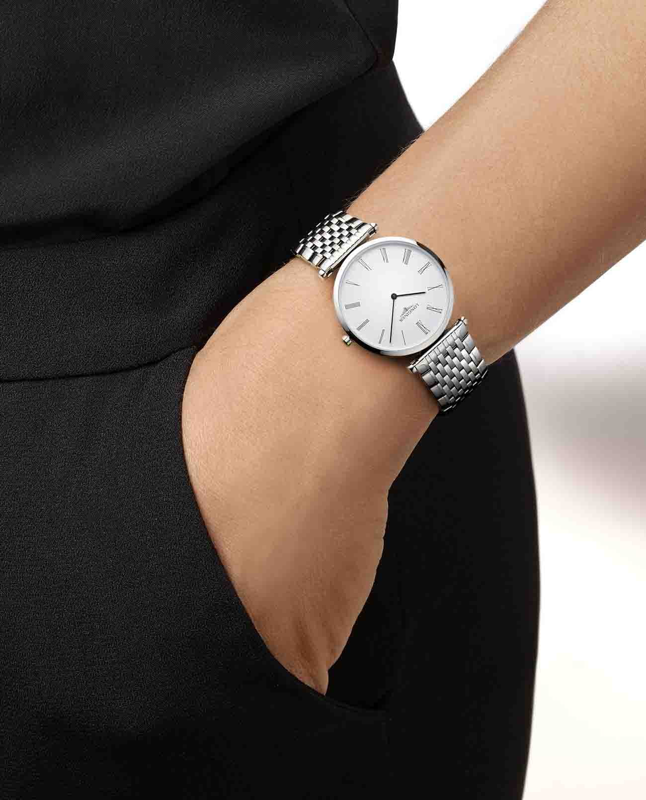 Longines Longines La Grande Classique L4.709.4.21.6 кварцевые женские часы часы крупный план белый циферблата